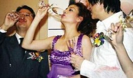 女明星朋友爆料囧事视频,一场尴尬的时尚秀